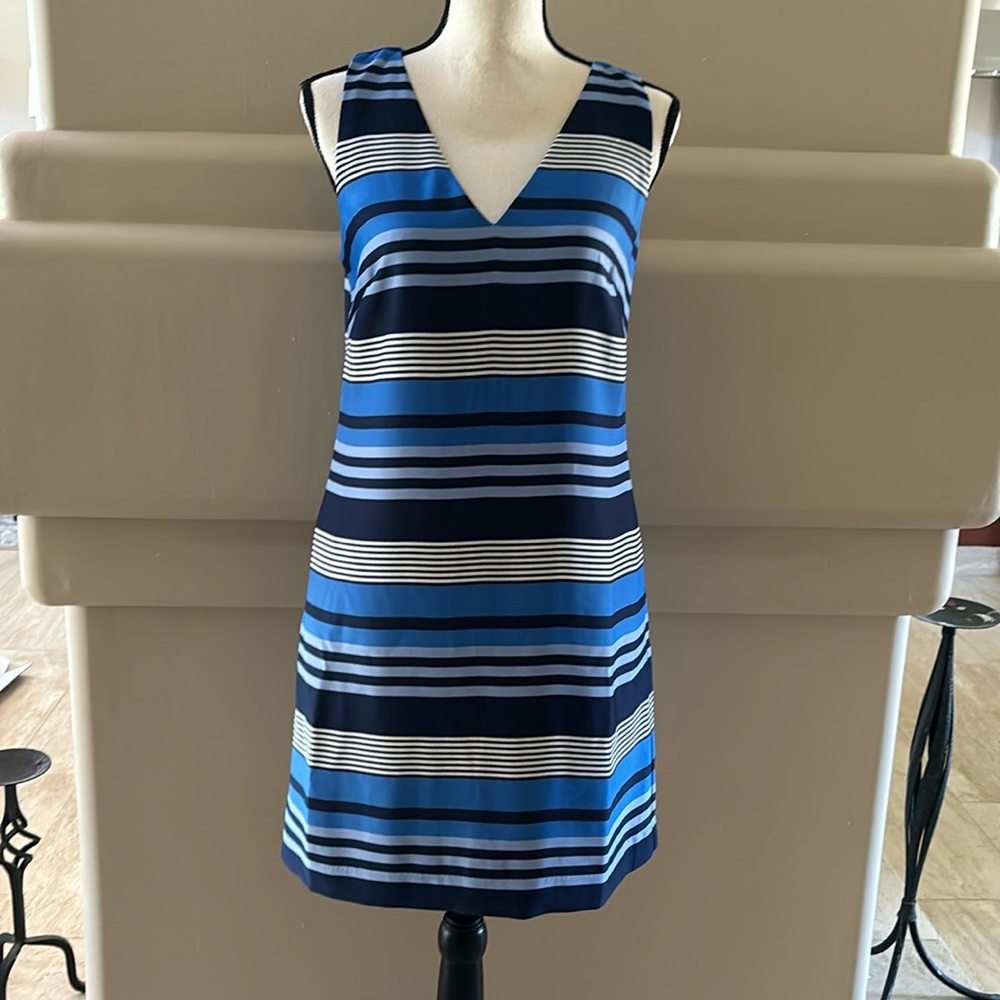 Banana Republic Striped Shift Dress. Blue/White. Size 4. New.